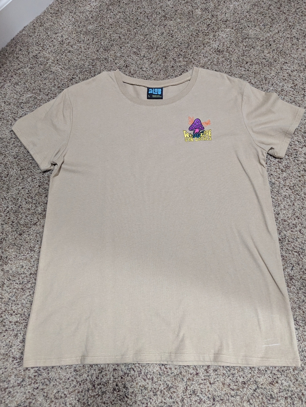 aLab We Love Our Locals Tee